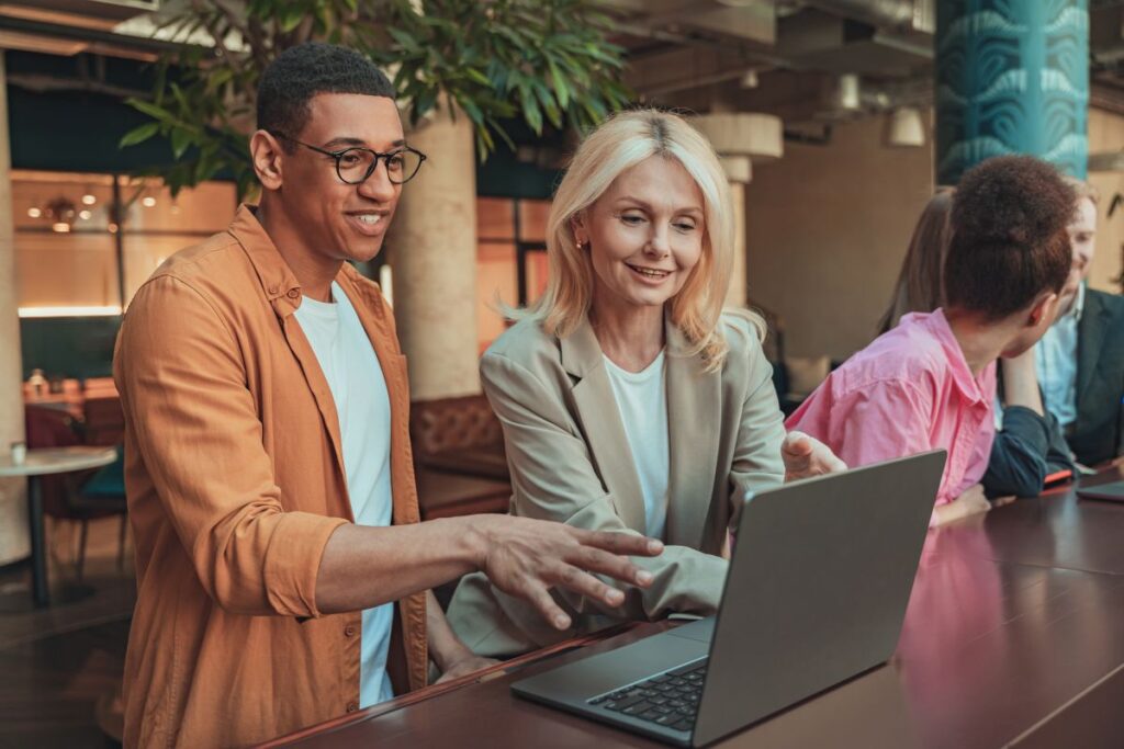 B2B Ecommerce Features That Improve Buyer Experience