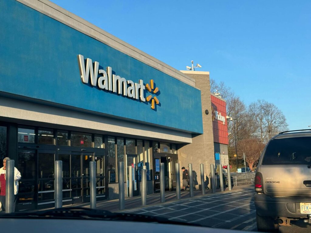 An image of the front of the Walmart store