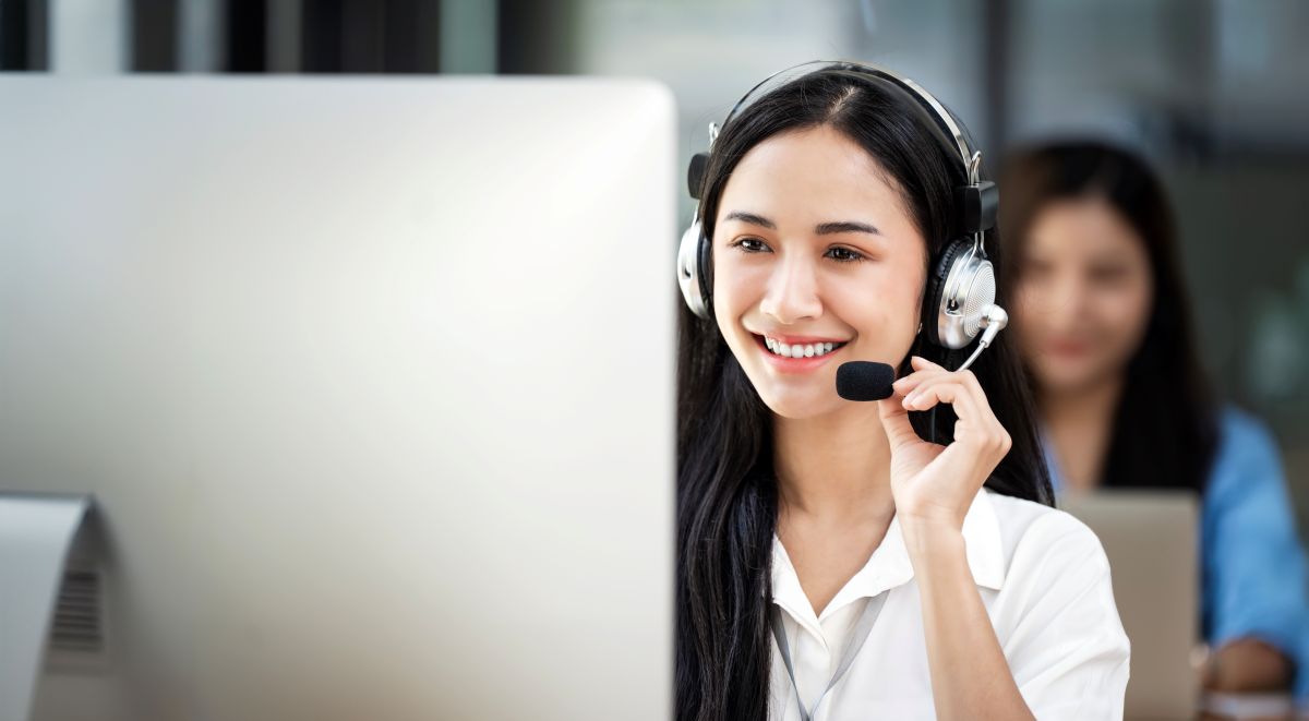 Outsourcing Ecommerce Customer Service: Is It Worth It?